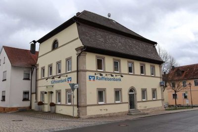 Wohn- Geschäftsgebäude in Schönbrunn