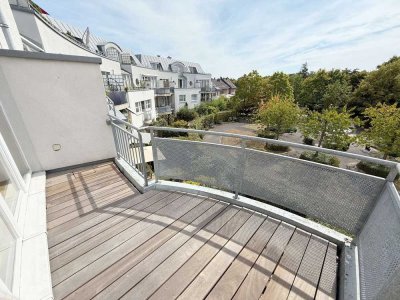 Neuss-Stadionviertel: Helle 3-Zimmerwohnung mit Sonnenbalkon, Gäste-WC und Tiefgaragenstellplatz