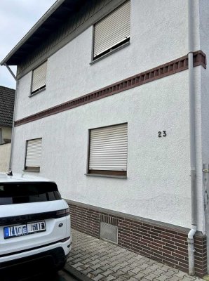 Einfamilienhaus mit riesigem Grundstück, Baulandpotenzial in Seeheim-Jugenheim / Ortsteil Seeheim