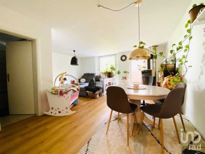 Für Kapitalanleger: Gartenwohnung mit zwei Terrassen und Stellplatz