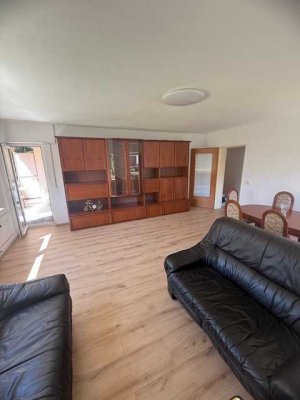 Möblierte 3-Zimmerwohnung mit ca. 83 qm, Balkon und KFZ-Außenstellplatz ab sofort zu vermieten!!