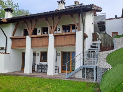 Charmante Doppelhaushälfte (Etagenwohnung)
