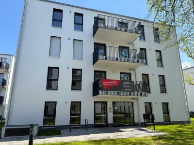 Schicke 4 Zi. Neubau Penthouse Wohnung (Fahrstuhl, Garage, EBK, Balkon, En-Suite-Bad, Gäste-WC, HWR)