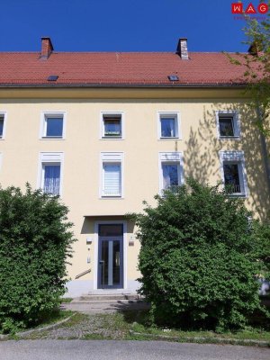 Sie suchen Ruhe und grüne Idylle gepaart mit 1A-Infrastruktur? Wir haben das Richtige für Sie! Tolle 2-Zimmer-Wohnung in traumhafter Lage!