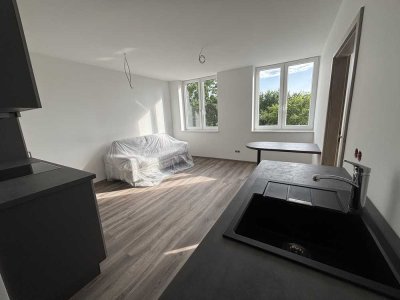 Neu sanierte und möblierte Studiowohnung in zentraler Lage