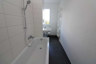 Nummer 1 in den Charts...neu sanierte 3-RW mit Wanne & Balkon!!!