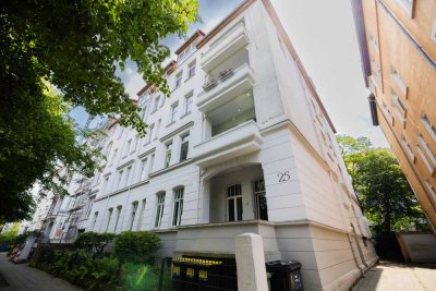 Wunderschöne Altbauwohnung für  den gehobenen Anspruch mit Fahrstuhl