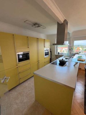 Schicke, sehr helle, 3,5-ZKB, 97m², ETW, 2Balkone, inkl. EBK, KFZ-Platz, Keller, (Preis VHB)