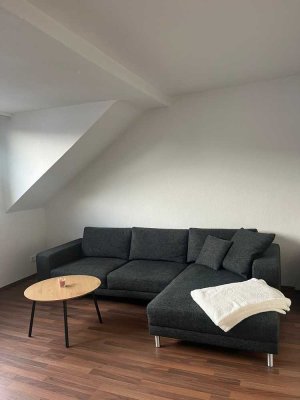 Helle 2-Zimmer-Dachgeschosswohnung mit Charme in Krefeld