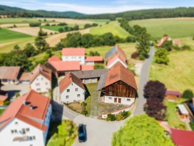 Charmanter Bauernhof mit Nebengebäuden und Erweiterungsmöglichkeit