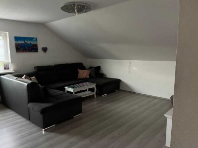 Gepflegte 2-Zimmer-Wohnung im DG in Bruchköbel