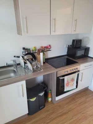 Suche Untermieter ab August. 1,5 Zimmer Wohnung. Möbliert