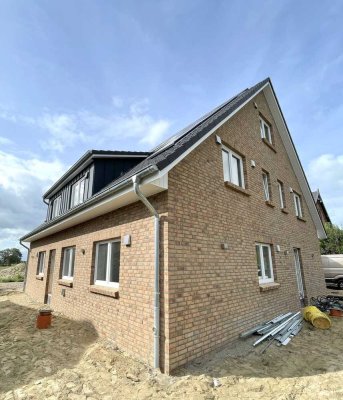 Neubau/Erstbezug!!! Neubau trifft Natur - Erdgeschosswohnung mit 3 Zimmern und privatem Außenbereich