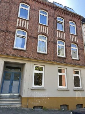 Erdgeschosswohnung mit EBK und Wannenbad in FH-Nähe!
