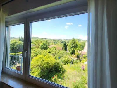 Gute Lage; hell, komplett möbliert; 2,5 ZKB West-Balkon, Schützenpfad.; Weitblick ; ab 15.  Juni