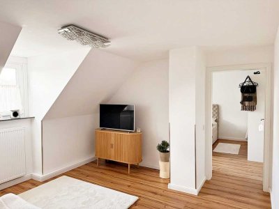 *** MODERNISIERTE DACHGESCHOSSWOHNUNG IM GEISTVIERTEL! ***