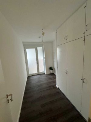 Teilmöblierte 1,5-Zimmer-Wohnung, perfekt gelegen am Hildener S-Bahnhof und Innenstadt
