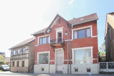 Gepflegtes Einfamilienhaus inkl. Gewerbeeinheit samt Terrasse und Balkon in Bad Klosterlausnitz