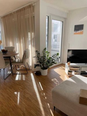 Helle 2-Zimmer Wohnung mit Balkon im 1. OG - befristet auf 6 Monate