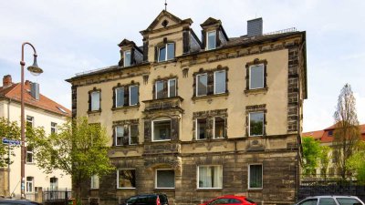 Großzügige 3,5-Zimmer-Altbauwohnung mit stilvollem Flair in Zentrumsnähe!