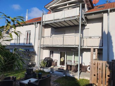 v. Privat Effizienzhaus / 3 Wohnungen. Auch Einzelverkauf. EG u. OG mit je 2-Zi-Einlieger u. Garten
