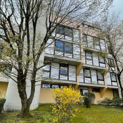 Helle 2-Zimmer Wohnung im 3. OG mit Loggia in Poppenreuth / Espan