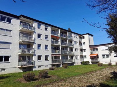Gemütliche 2-Zimmer-Wohnung mit Loggia in ruhiger Lage – Renovierungsbedürftig mit viel Potenzial