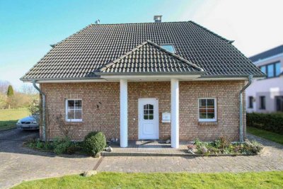 Energieeffizientes, junges Einfamilienhaus nur ca. 4 km vom Strand mit sehr guter Infrastruktur