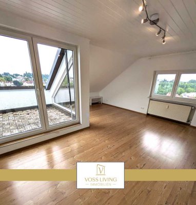 Wundervolle Dachgeschoss Wohnung mit Loggia, Traumblick, Garage + Stellplatz in netter Nachbarschaft