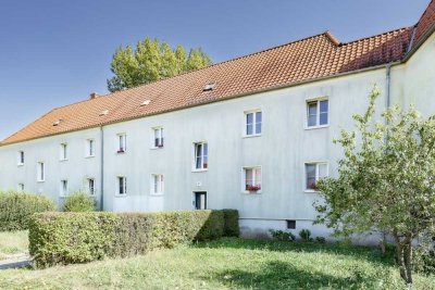 Zu Hause im Grünen: 3-Zimmer-Wohnung im EG mit Badewanne
