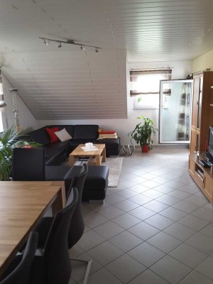 Schöne 2,5 Zimmerwohnung in Erkenbrechtsweiler
