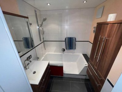 Freundliche 4,5-Zimmer-Wohnung, 1 O.G, in 76307, Karlsbad, langensteinbach