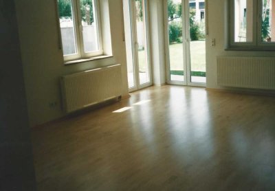 helle 2 Zimmer-Wohnung - zentrale Lage mit guter Anbindung