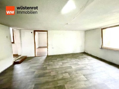 *Idyllisches Schwarzwald-Juwel: Freistehendes Haus mit großem Potenzial und herrlichen Fernblick*