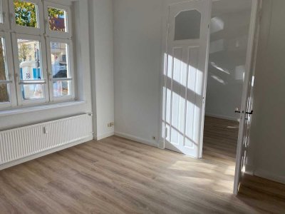 **Gepflegte 4 Raumwohnung in ruhiger Lage mit Balkon & Mansardenzimmer**