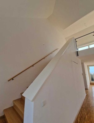 Schöne 2-Zimmer-Wohnung mit EBK und Balkon in Würzburger Straße, Chemnitz