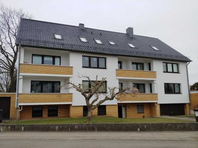 Helle 2 Zimmer Wohnung ca. 70 qm mit EBK, Balkon und Keller