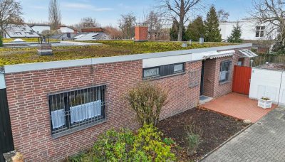 Gartenhofhaus im Bungalowstil mit Atrium, Wintergarten & großem Garten