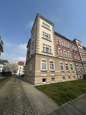 NEU,  schöne 4-Raum-Wohnung mit neuer Einbauküche