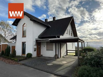 Hochwertiges Einfamilienhaus mit Einliegerwohnung und Garage in bevorzugter Lage von Melsbach