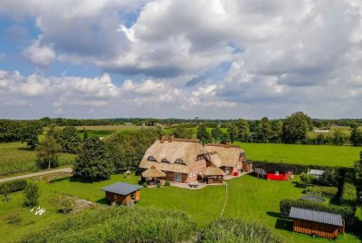 Idyllisches Reetdachanwesen in traumhafter Alleinlage!