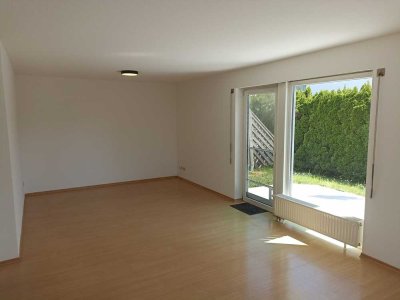 Freundliche 3-Zimmer-EG-Wohnung mit Garten und EBK in Neu-Ulm / Burlafingen