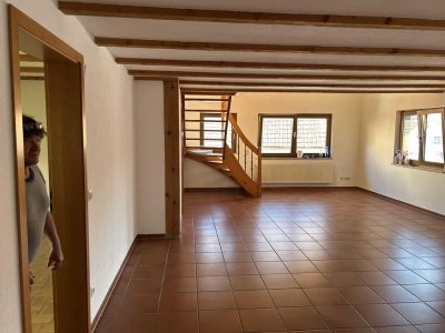 Sehr schöne 4,5 Zimmer-Wohnung
