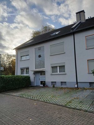 Wohnung im 1.Obergeschoss mit großem Balkon zum 01.12.2025 frei