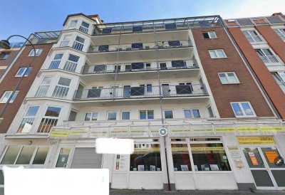 Helle 2-Zimmer Wohnung mit Balkon im 5. OG in Köln-Weiden