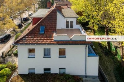 IMMOBERLIN.DE - Herrliche Aussichten! Dachgeschosswohnung mit privater Sonnenterrasse & Stellplatz