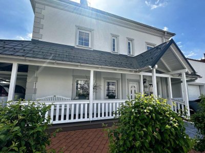 Exklusive, familienfreundliche Villa, Dachterrasse mit Fernblick und pflegeleichtem Garten!