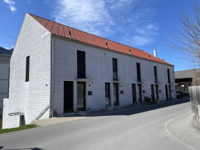 Familientraum! Reihenhaus mit Balkon in ruhiger Lage mit traumhaftem Bergblick