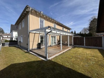 Leben-Lieben-Lachen! Sonnige DHH mit Waldgrundstück - Ihr neues Familiendomizil in Neukirchstockach