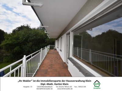 5-Zi-Wohnung mit wunderschöner Aussicht, Solarthermie und Sonnenbalkon